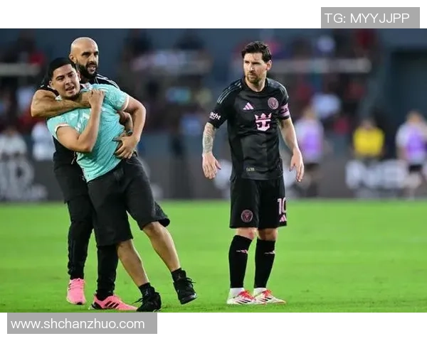 足球明星出行全程保镖护航视频揭秘安全背后的故事与挑战