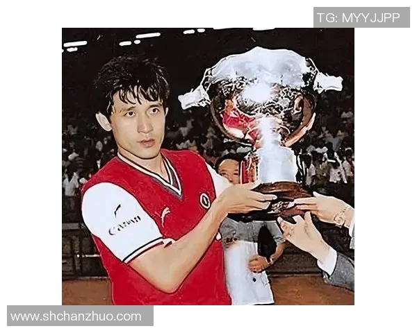 足球明星为何选择单身生活探讨背后的原因与影响