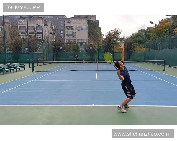 南京网球队的个人能力揭秘：网球巨献背后的训练与成长之路