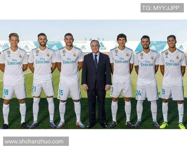 巴西足球明星的家园探秘：从传奇到温馨生活的全景展示